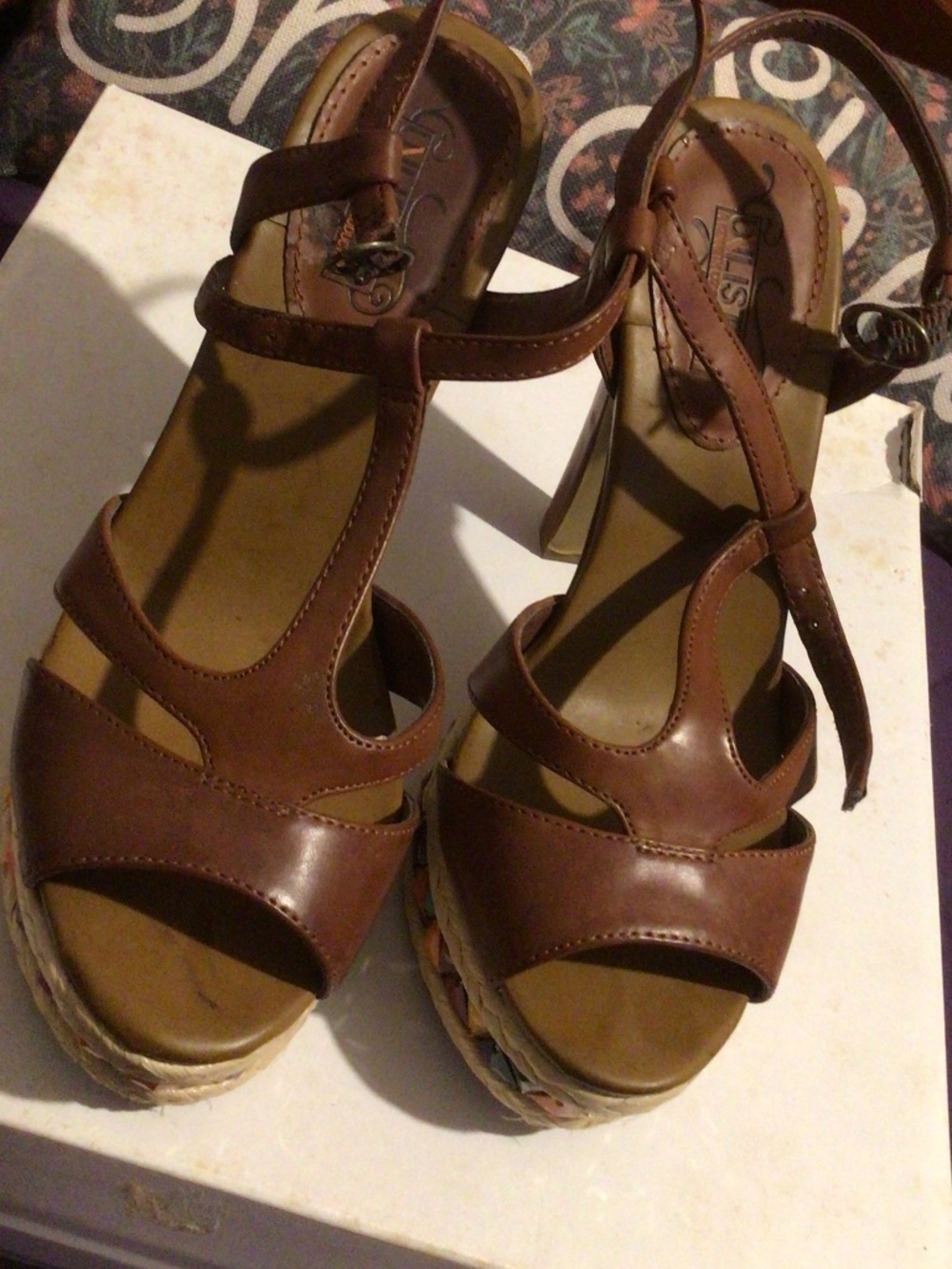 NWT With Box Unlisted Brown Colorful Platform 7